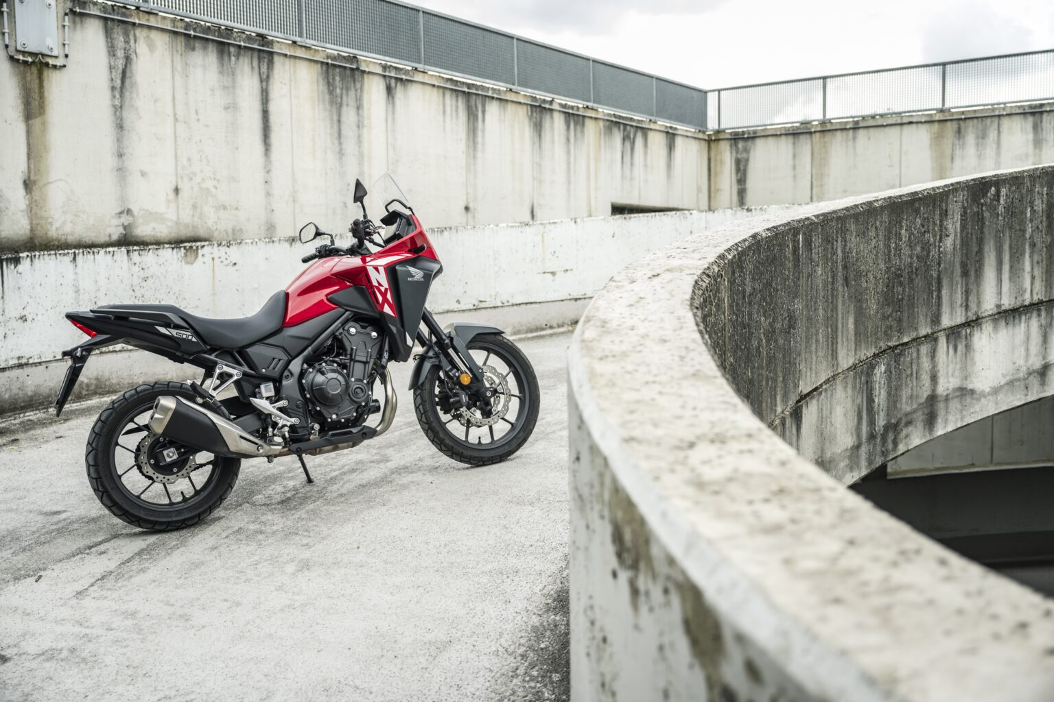 Essai Honda NX500: Le bon petit cheval – Moto 80